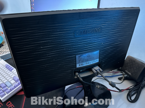 Samsung 19” monitor for sale